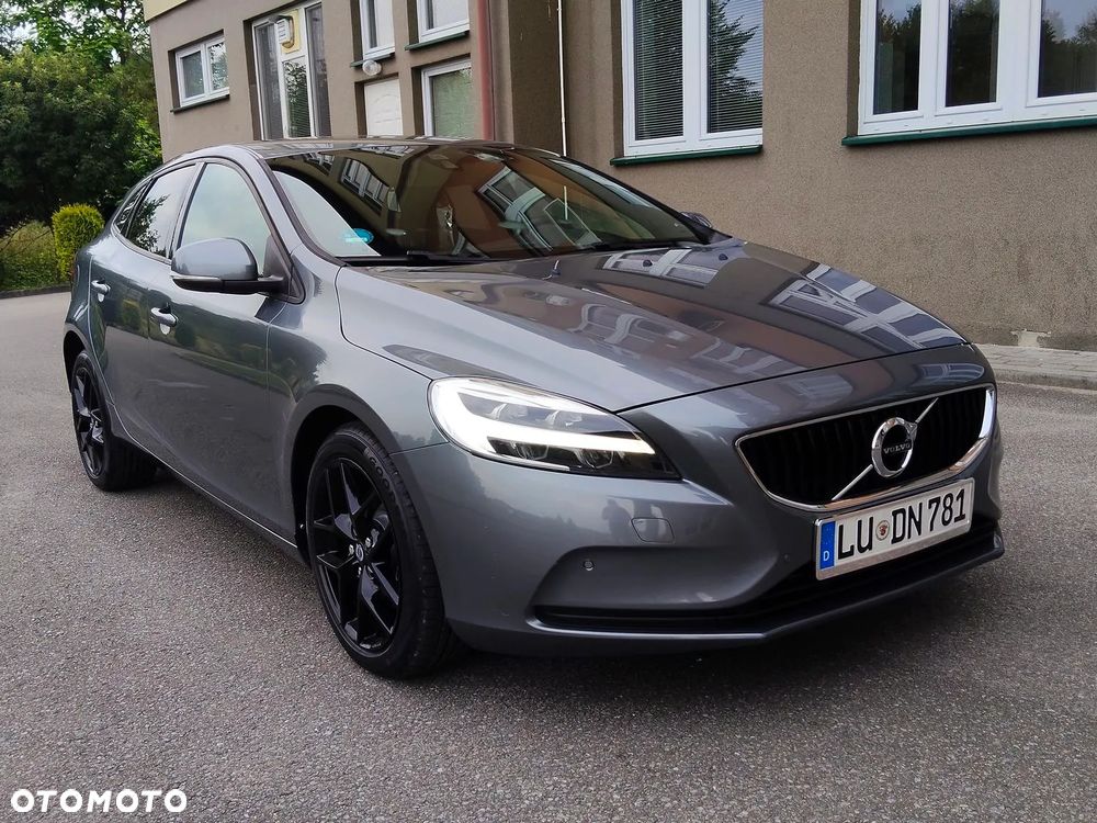 Volvo V40 T2 Momentum - 5