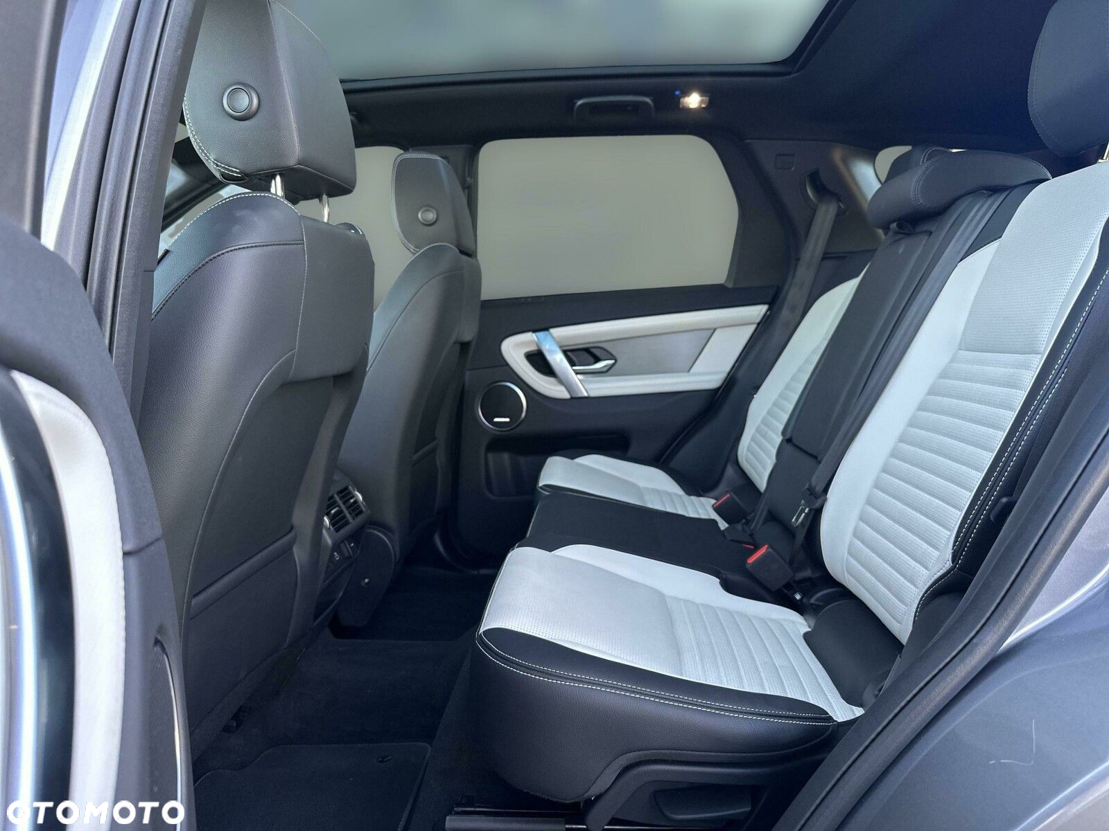 Land Rover Discovery Sport - 13