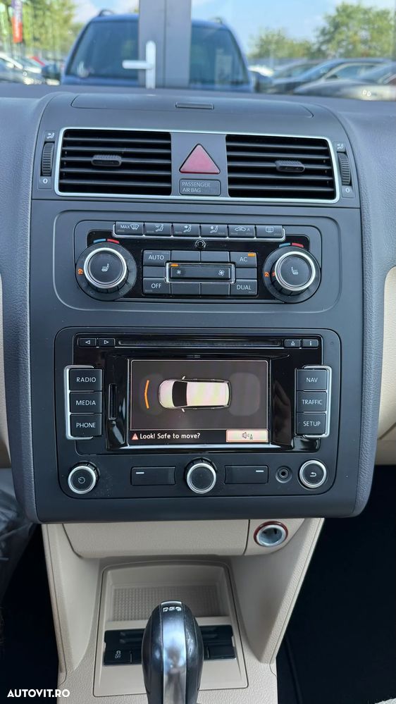 Volkswagen Touran 1.4 TSI DSG STYLE - 32