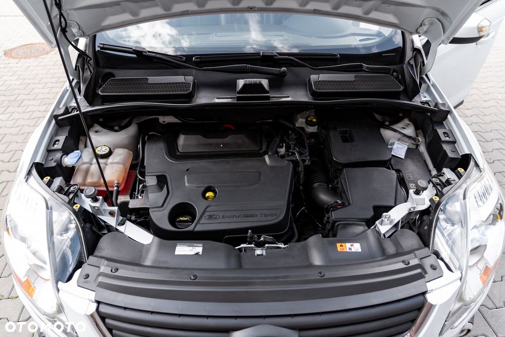 Ford Kuga 2.0 TDCi 4x4 Titanium - 36