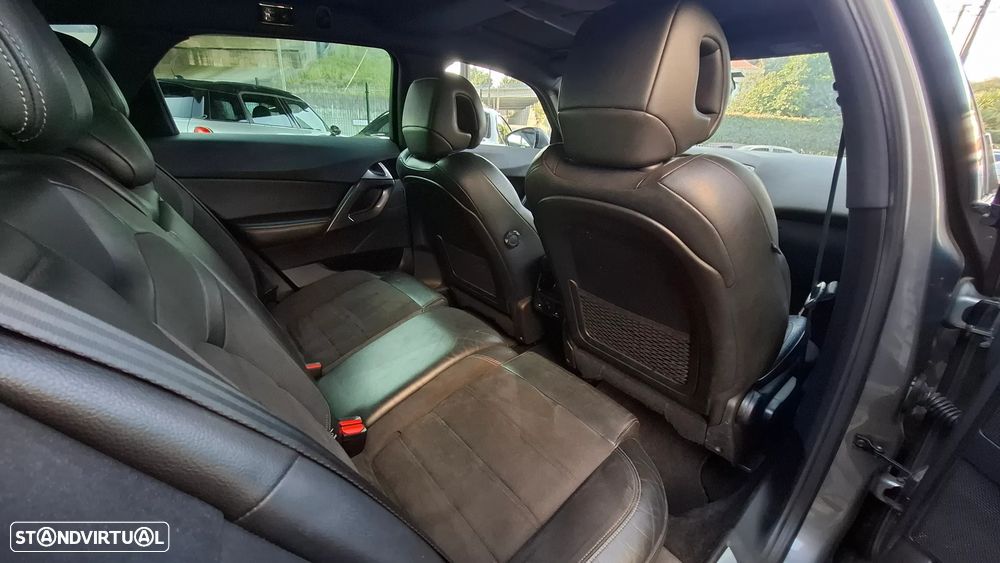 Citroën DS5 e-HDi 110 EGS6 SoChic - 28
