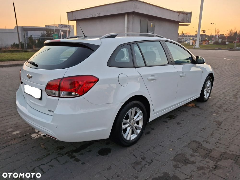 Chevrolet Cruze 1.6 LS - 5