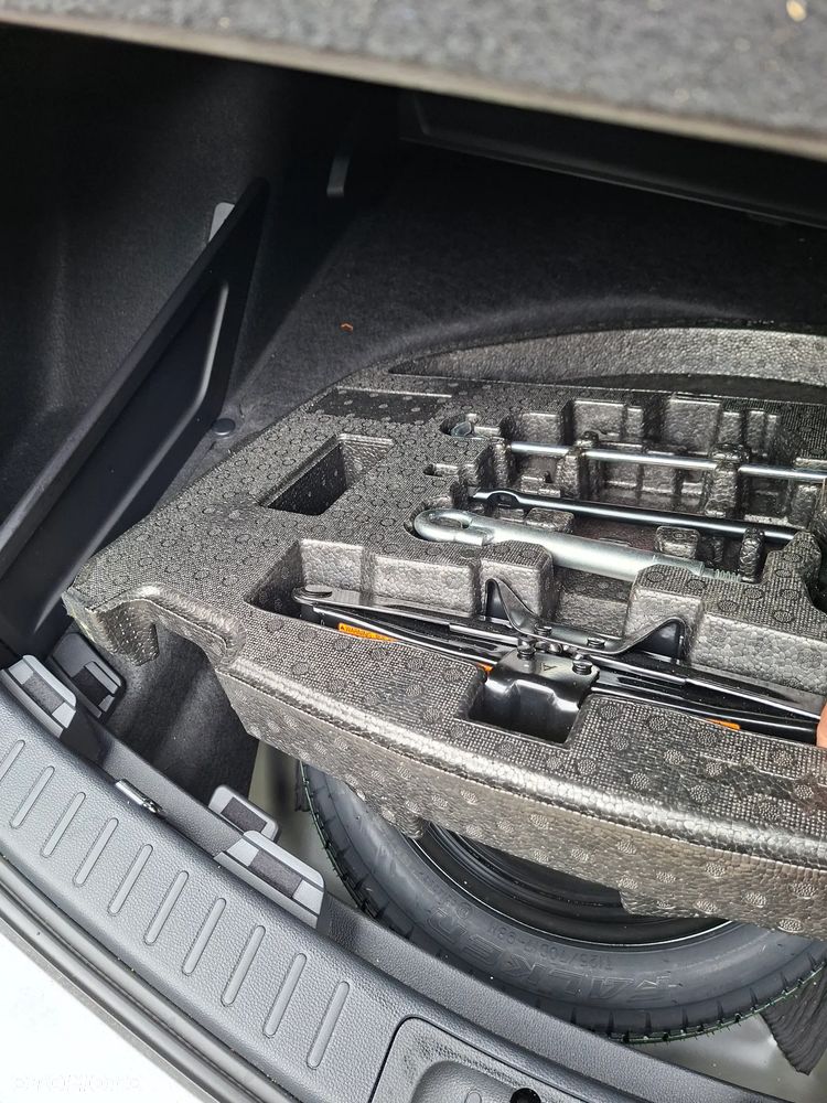 Toyota Corolla 1.8 Hybrid Active - 14