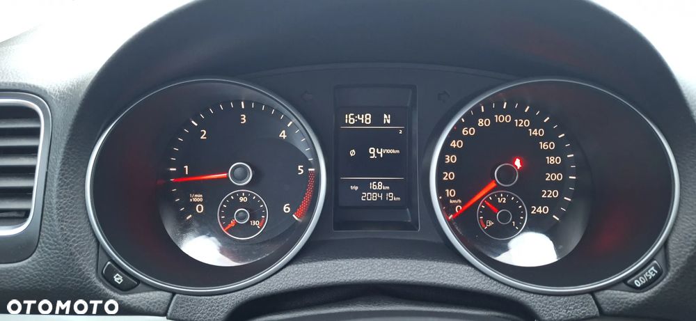 Volkswagen Golf 1.6 TDI Trendline DSG - 8