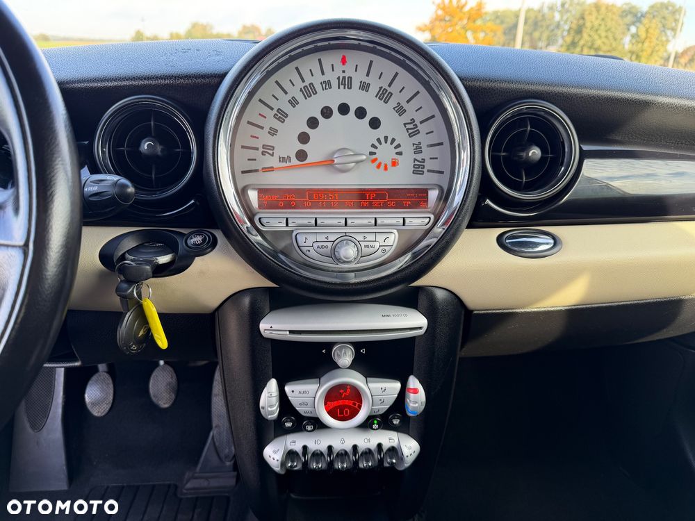 MINI Cooper Standard - 17