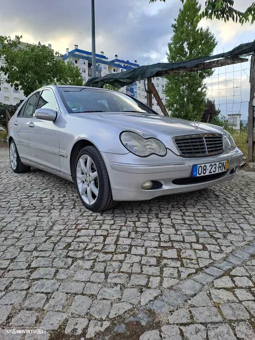 Mercedes-Benz C 180 - 11