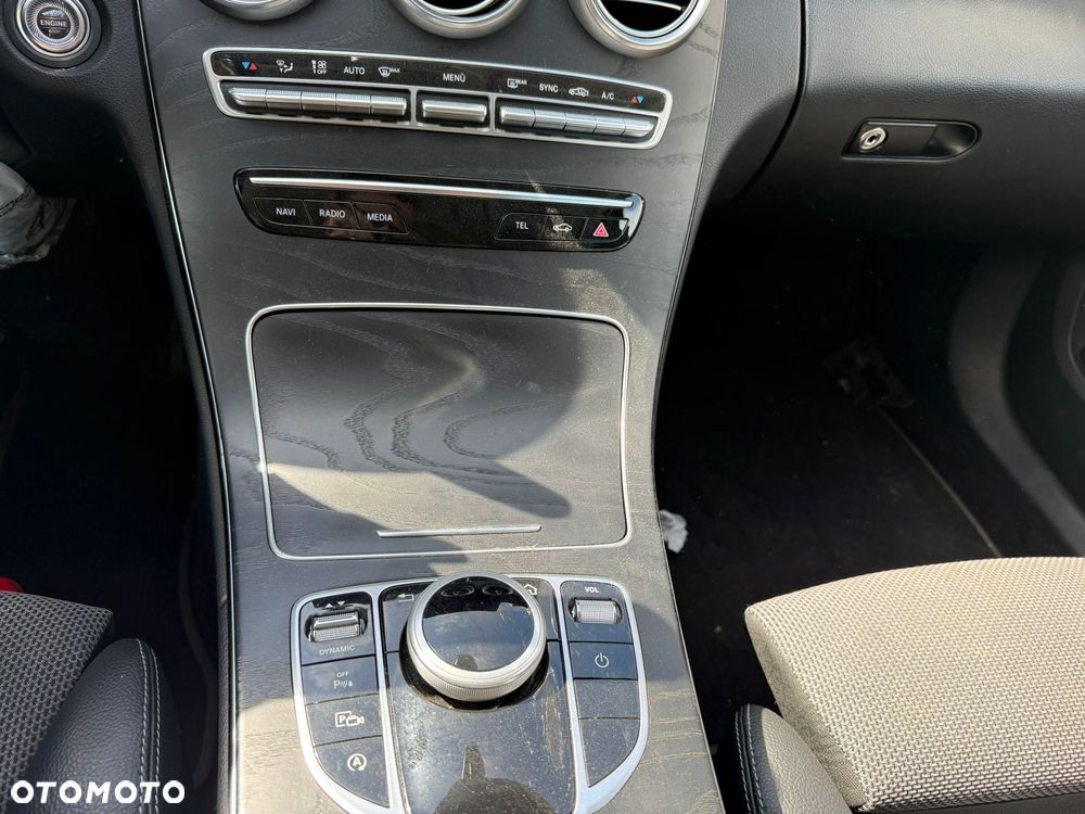 Mercedes-Benz Klasa C 180 d 9G-TRONIC - 25