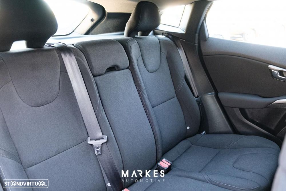 Volvo V40 1.6 D2 Momentum - 25