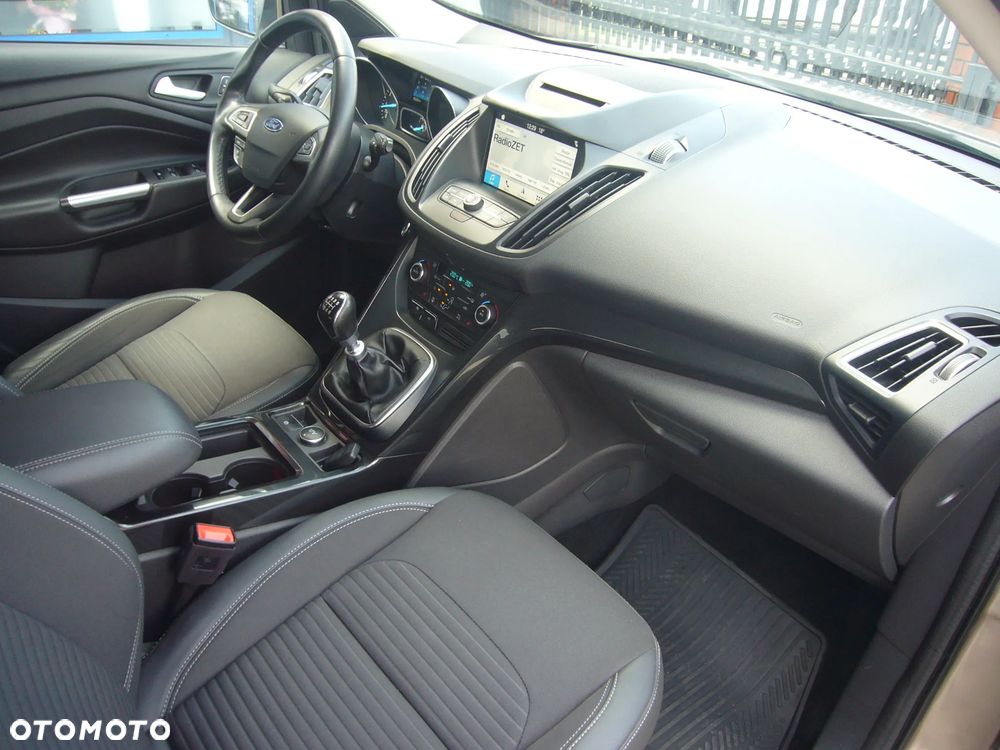 Ford Kuga 1.5 EcoBoost FWD ST-Line - 18