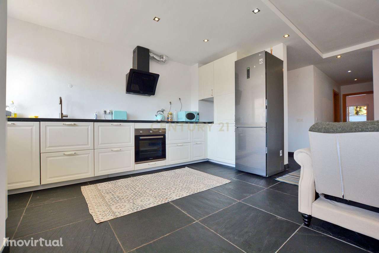 Apartamento T3 c/ Piscina e Garagem - Grande imagem: 3/22