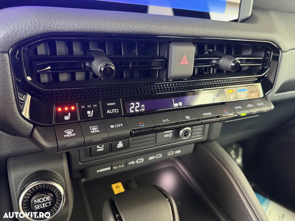 Toyota Land Cruiser 250 2.8l D-4D 204 CP MHEV A/T 7 locuri Executive - 12