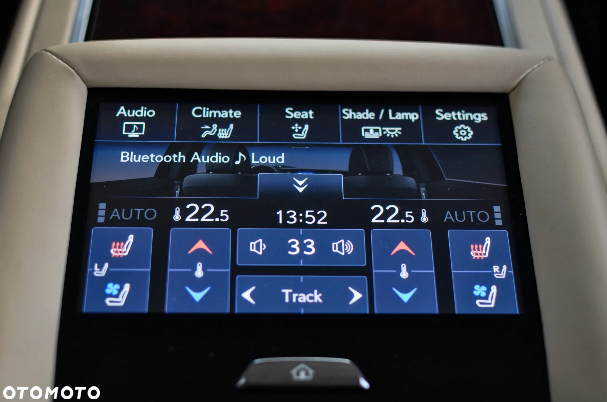 Lexus LS 500h Prestige AWD - 26