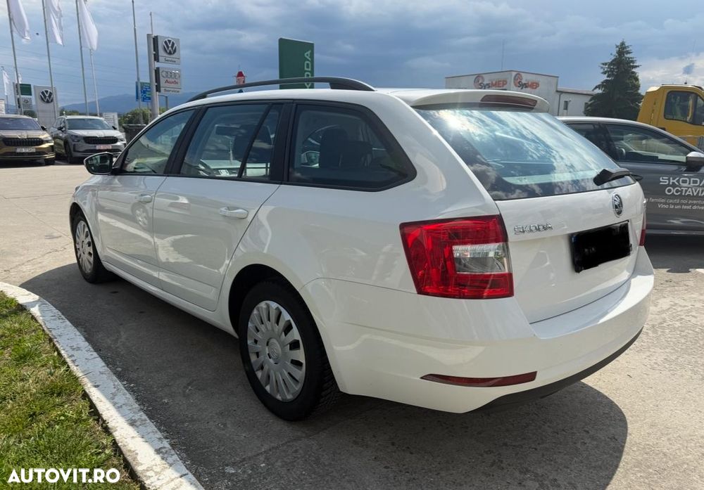 Skoda Octavia 1.5 TSI DSG Ambition - 4