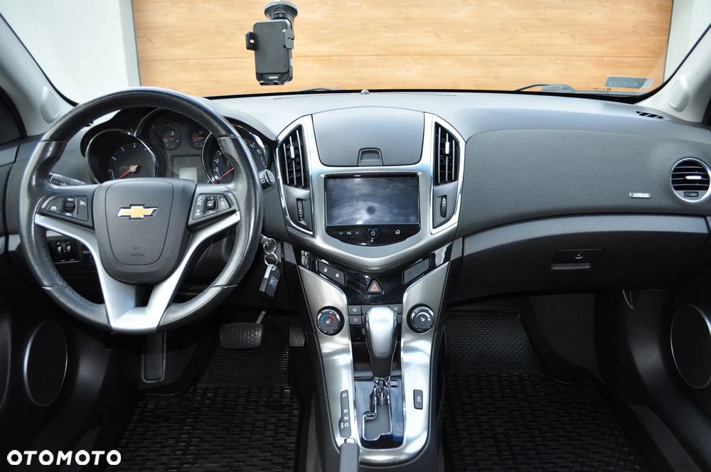 Chevrolet Cruze - 14