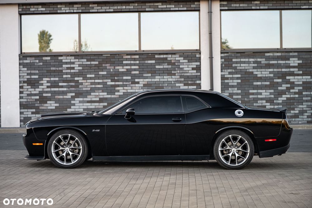 Dodge Challenger - 5