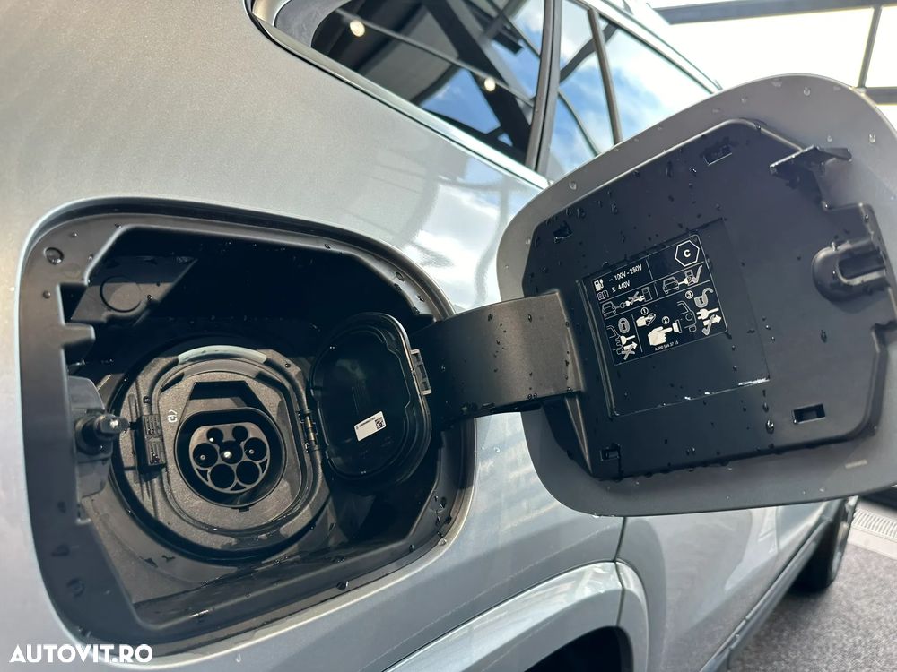 Mercedes-Benz GLA - 18