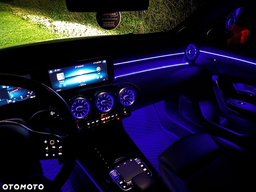 Mercedes-Benz Klasa A 180 7G-DCT - 24