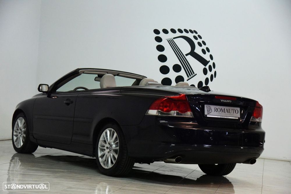 Volvo C70 2.4 D5 Momentum Geartronic - 17