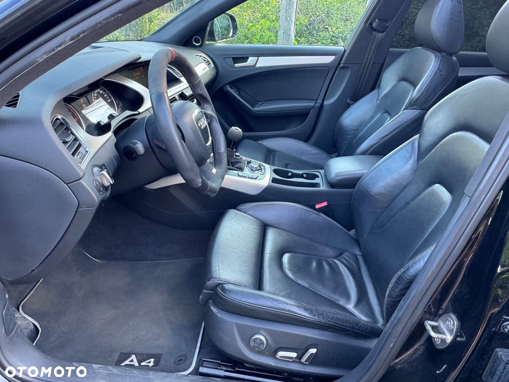 Audi A4 Avant 3.2 FSI quattro Ambiente - 28