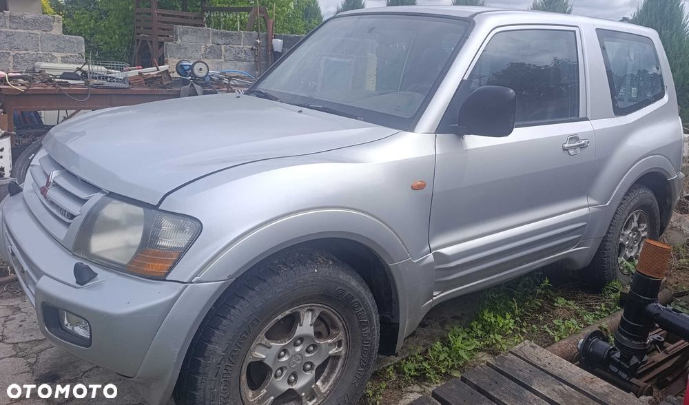 Mitsubishi Pajero - 4