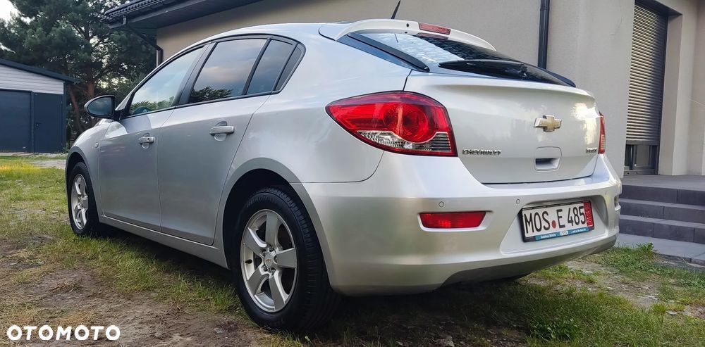 Chevrolet Cruze - 19
