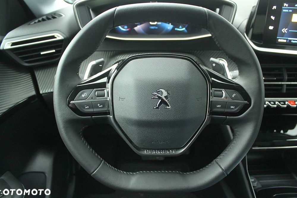 Peugeot 208 - 16