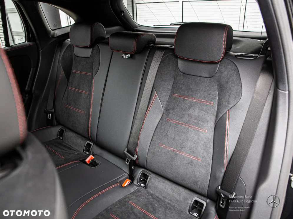 Mercedes-Benz GLA 220 mHEV 4-Matic AMG Line 8G-DCT - 14