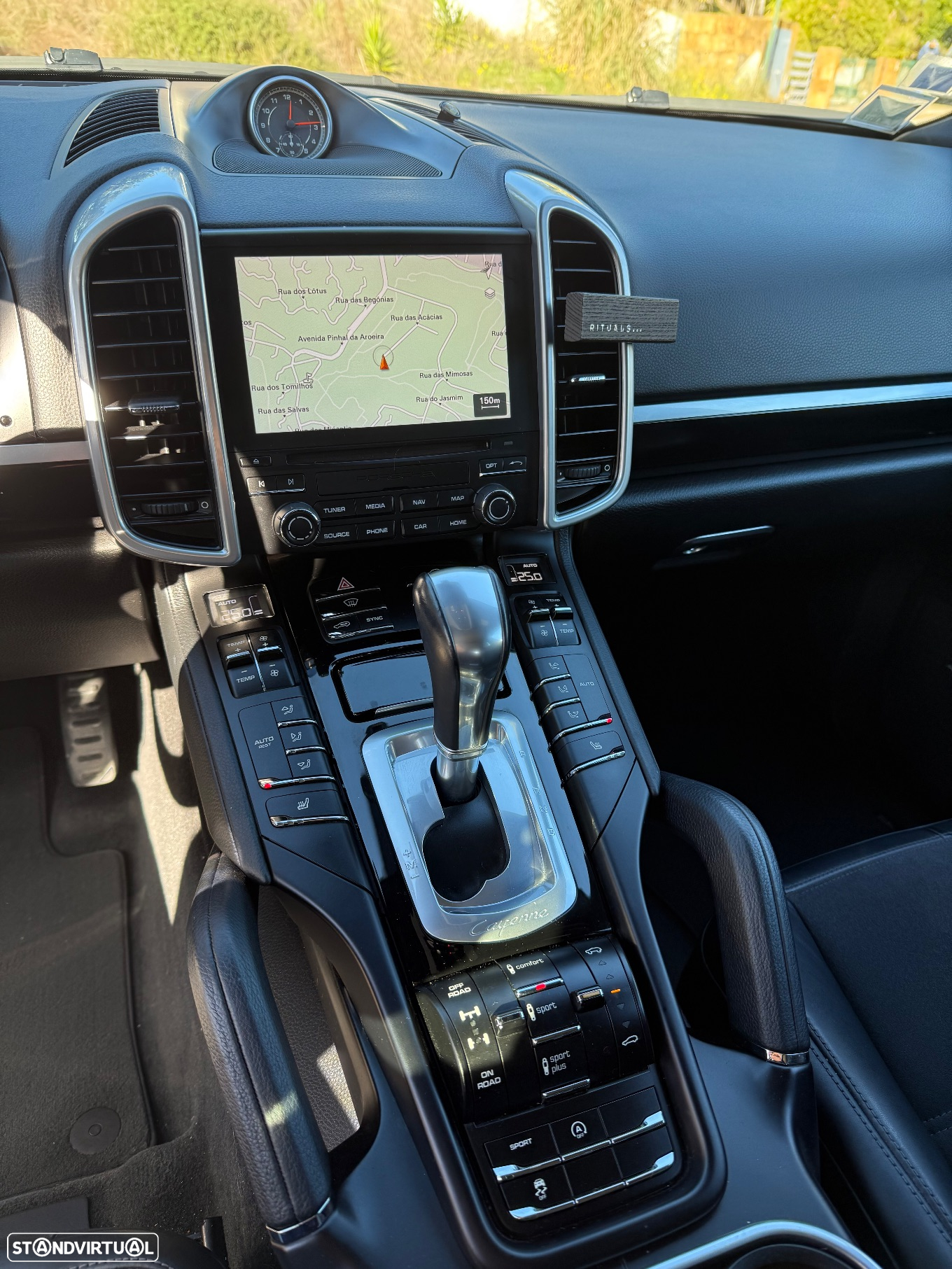 Porsche Cayenne Platinum Edition - 13