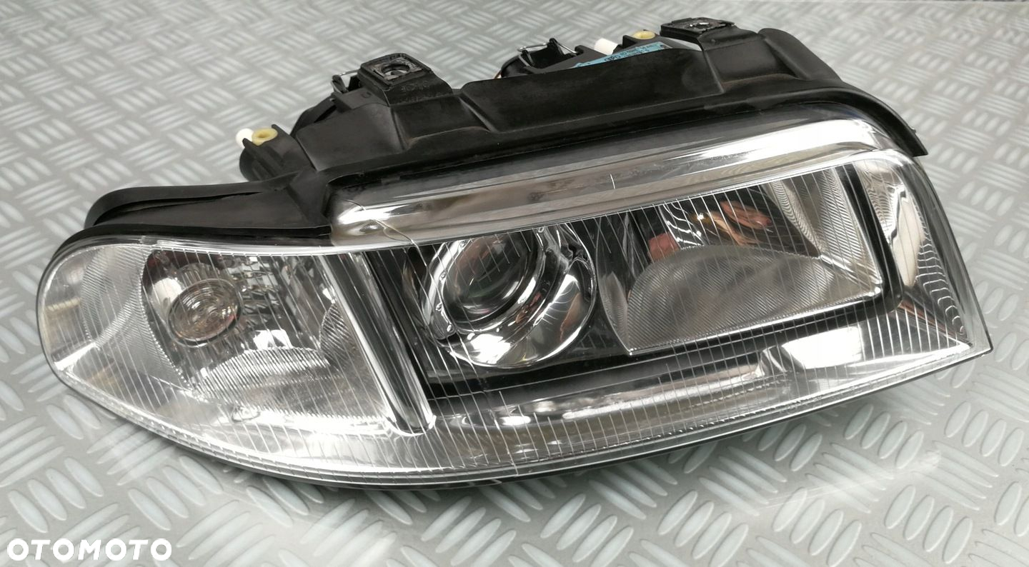 8D0941004AK reflektor lampa prawa prawy przód przednia AUDI A4 B5 LIFT EURO - 2