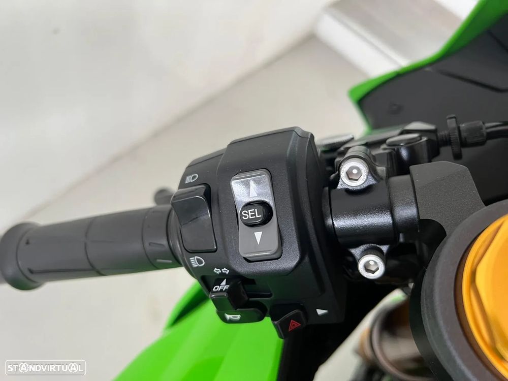 Kawasaki Ninja ZX6R - 40º ANIVERSÁRIO - 9
