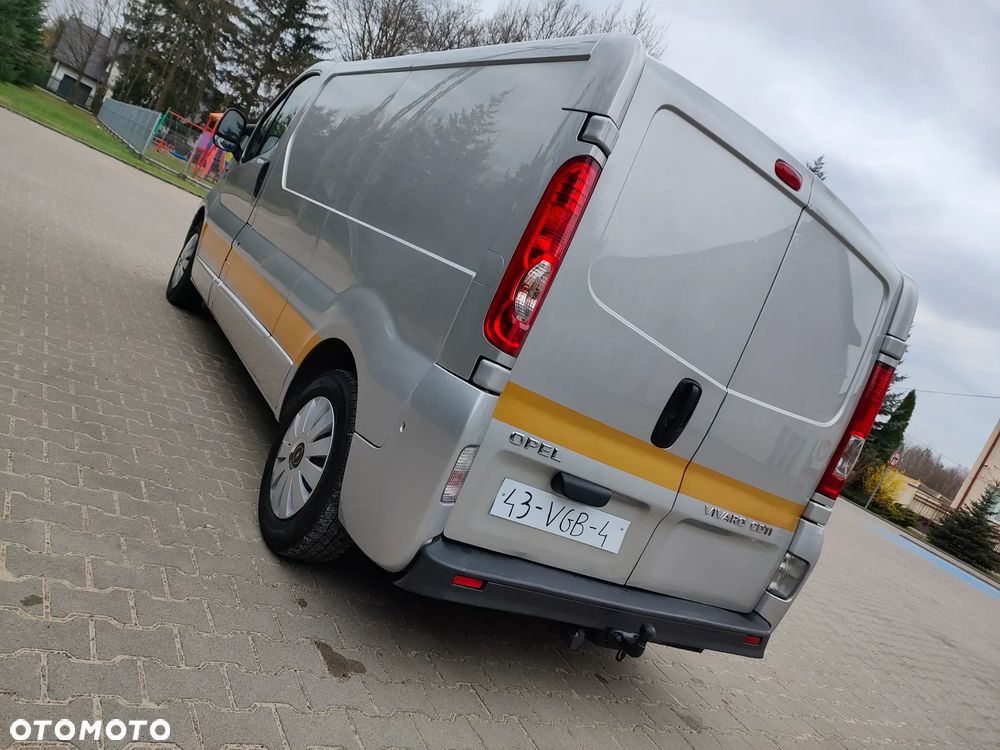 Opel Vivaro - 11