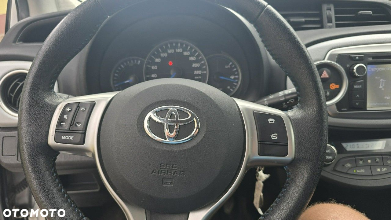 Toyota Yaris - 17
