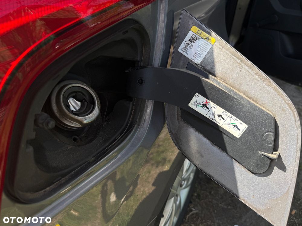 Ford Focus 1.6 EcoBoost Trend - 15