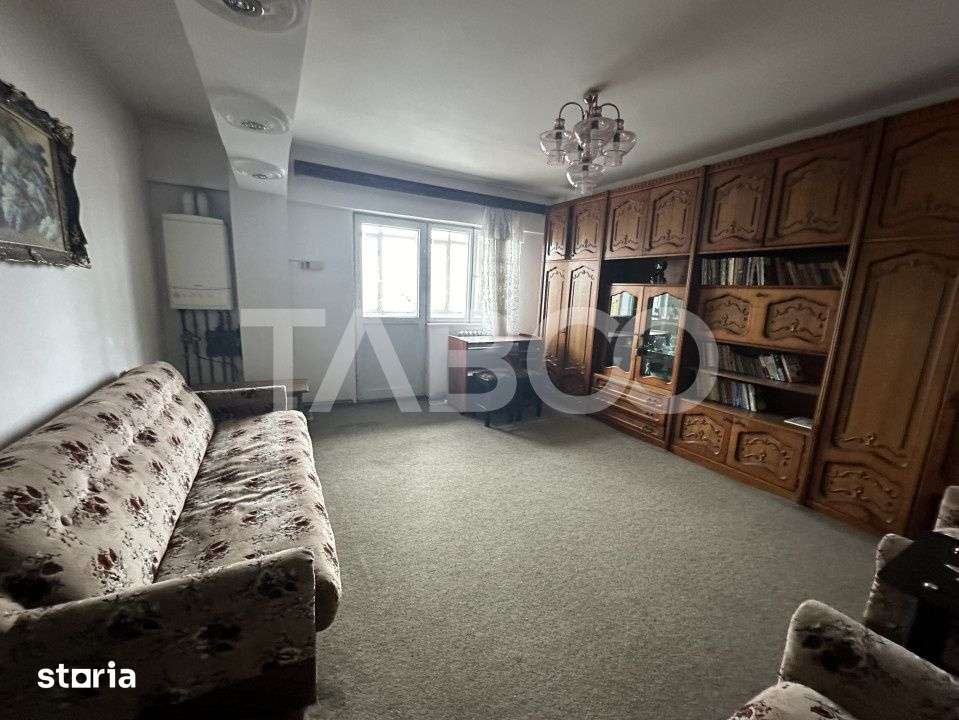Apartament de inchiriat 2 camere decomandat etaj 3 mobilat utilat — fotografia 1