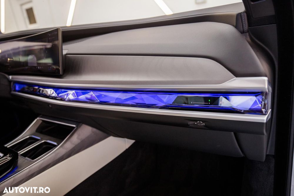 BMW Seria 7 - 24