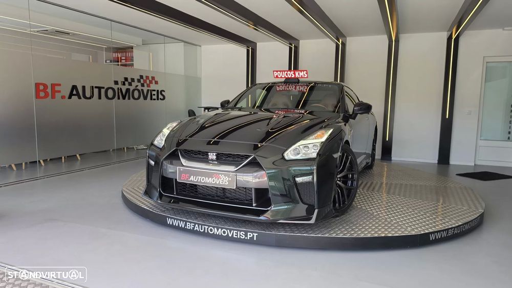 Nissan GT-R Prestige Edition - 12