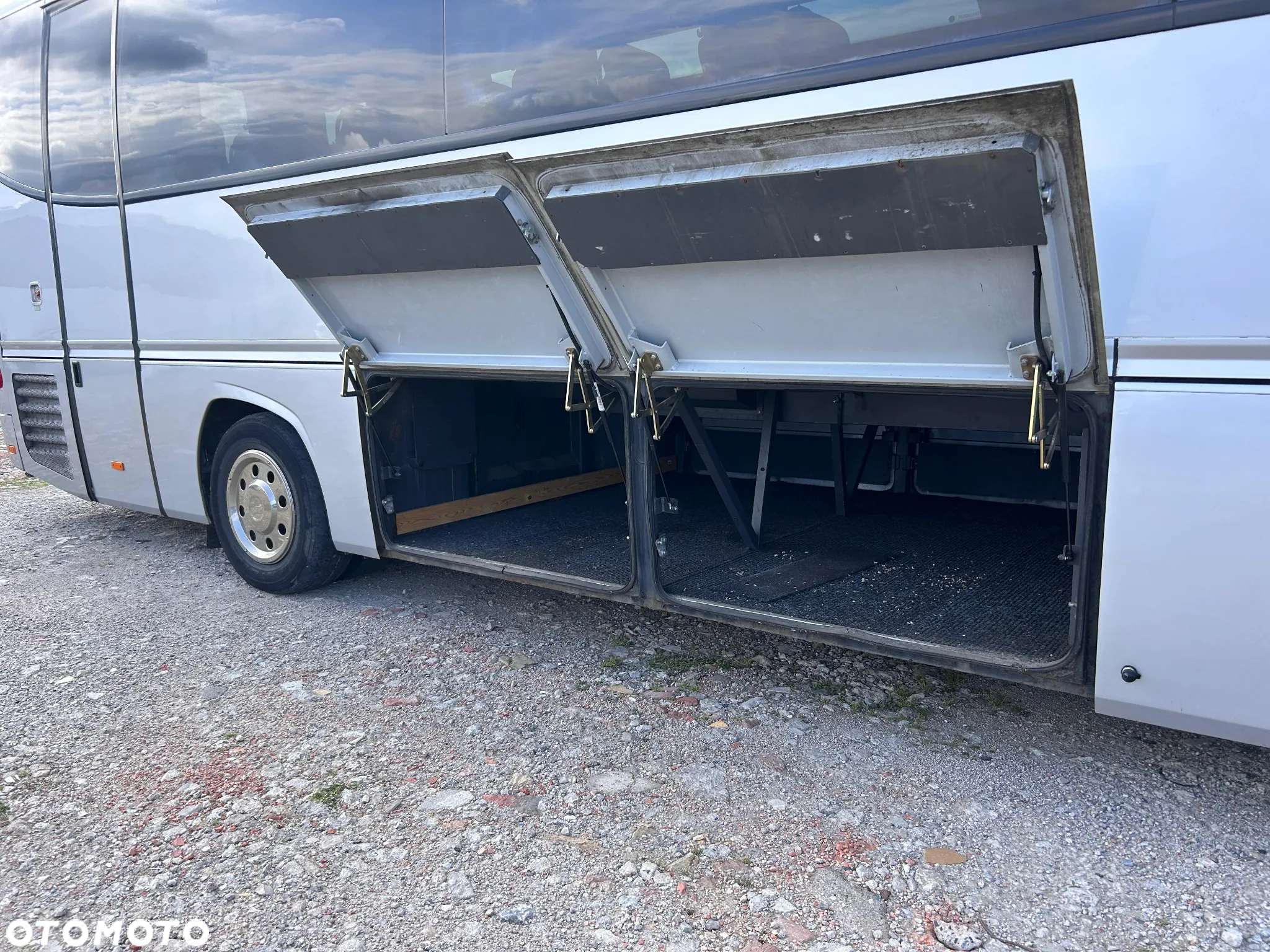 Mercedes-Benz Tourino - 4