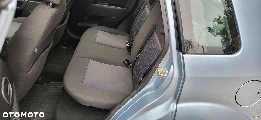 Ford Fiesta 1.4 Trend - 13