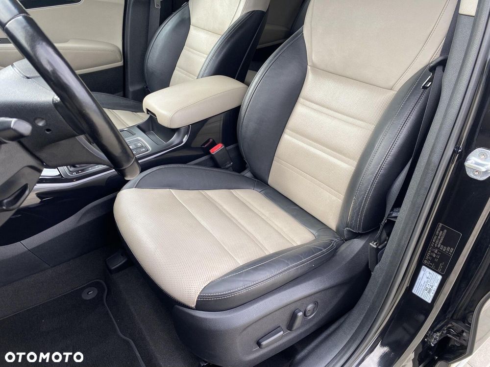 Kia Sorento - 9
