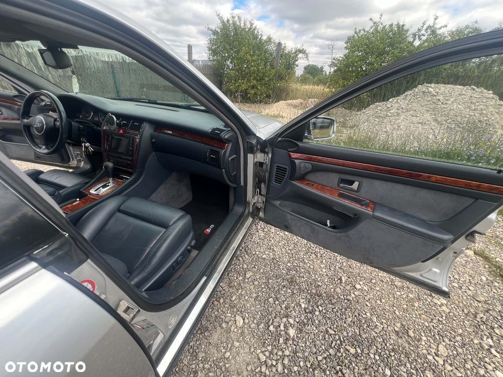 Audi S8 - 23