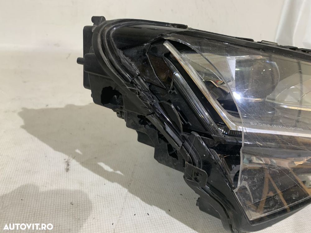 Far dreapta xenon adaptiv, Skoda Superb 3, facelift, 2019, 2020, 2021, 2022, 2023, cod origine OE 3V1941016D. - 2