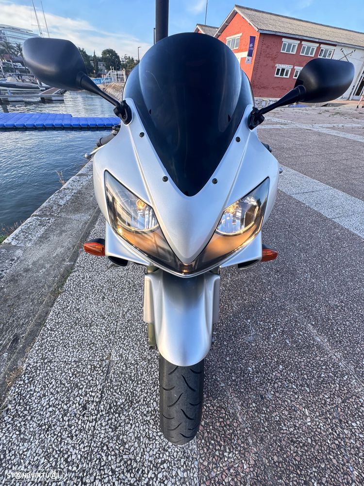 Honda CBR 600 F4 I - 6