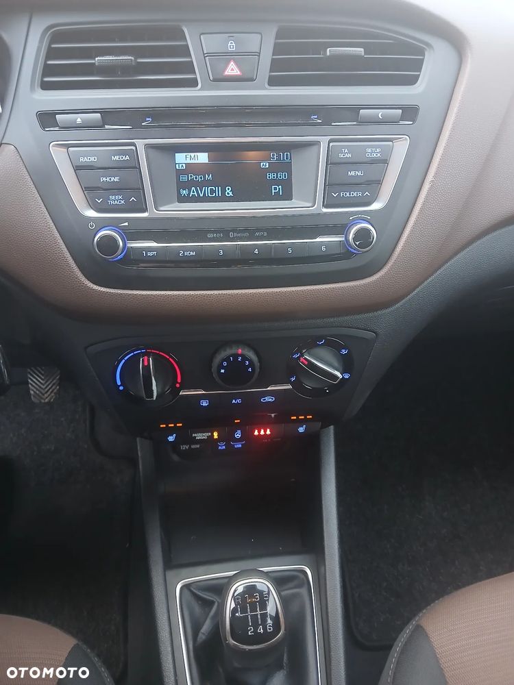 Hyundai i20 1.4 Trend - 23