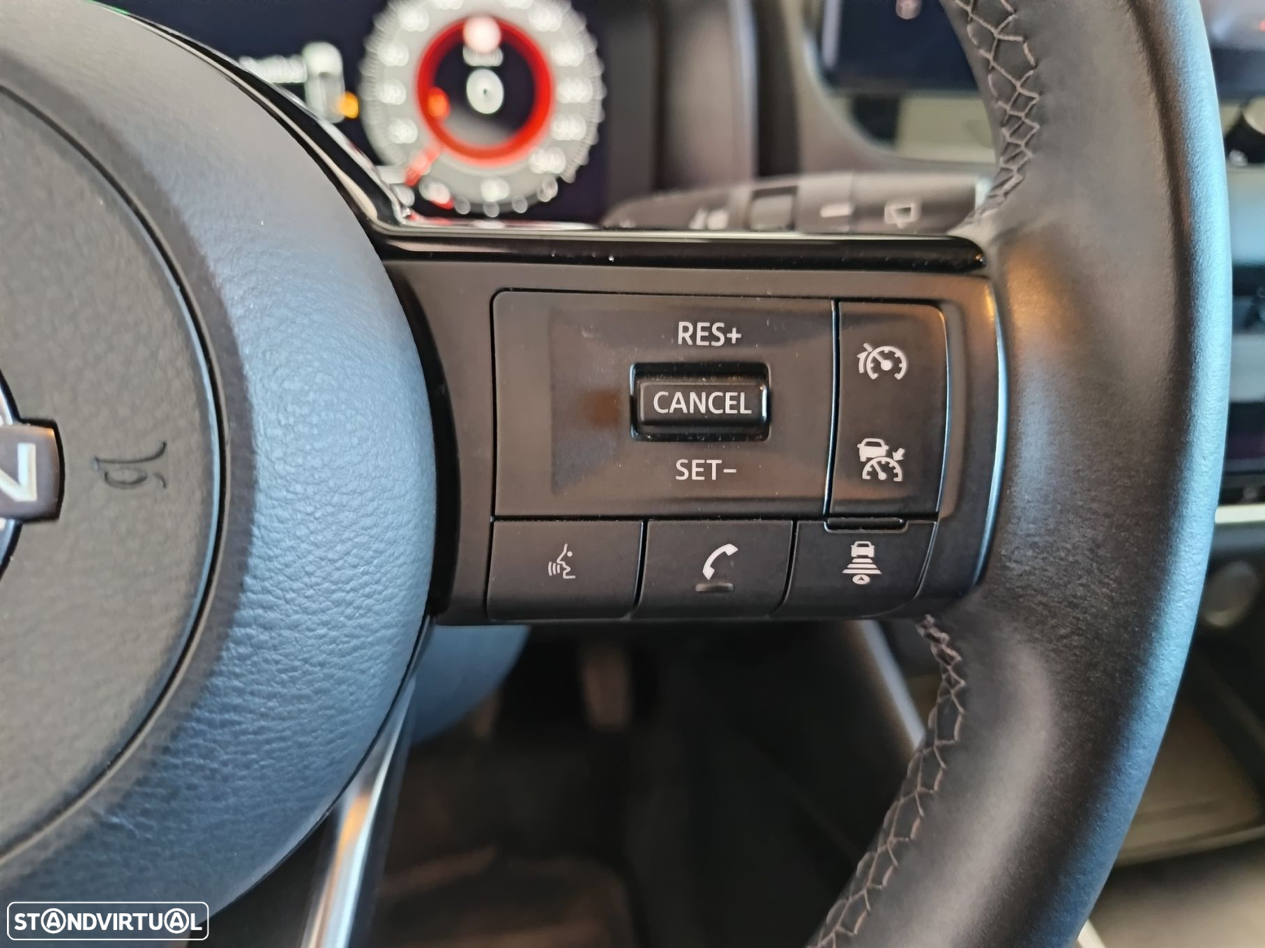 Nissan Qashqai 1.3 DIG-T N-Connecta - 20
