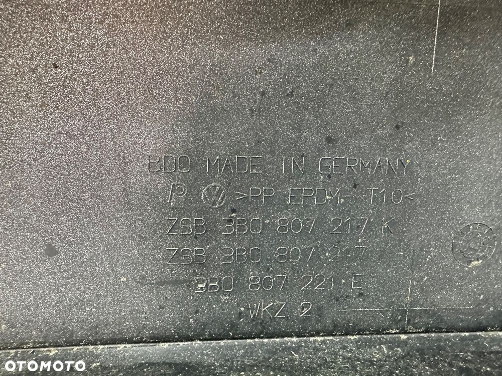 VW PASSAT B5 LIFT 00-05 ZDERZAK PRZEDNI PRZÓD KOLOR: SREBRNY  nr aukcji nz45 - 22