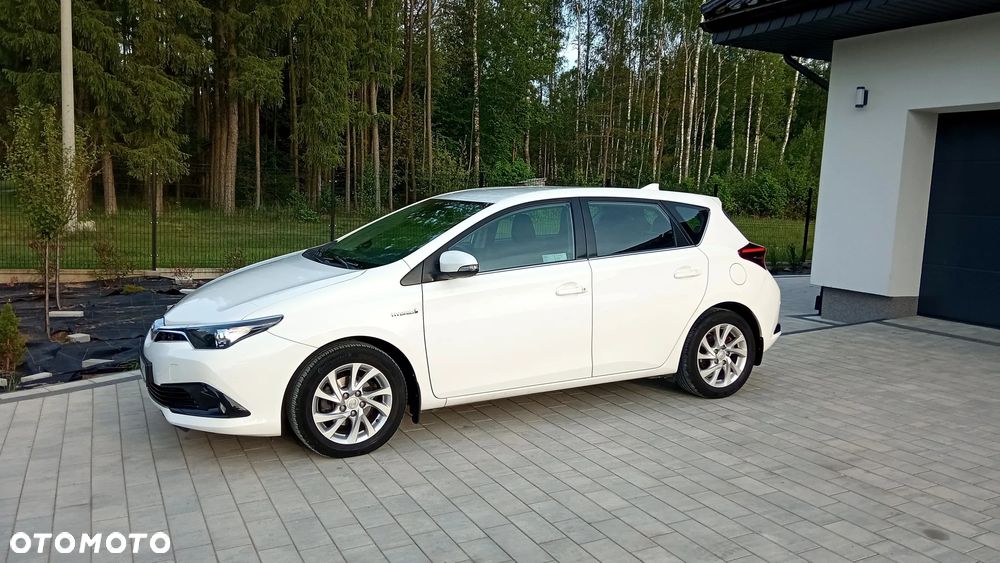 Toyota Auris Hybrid 135 Premium - 3