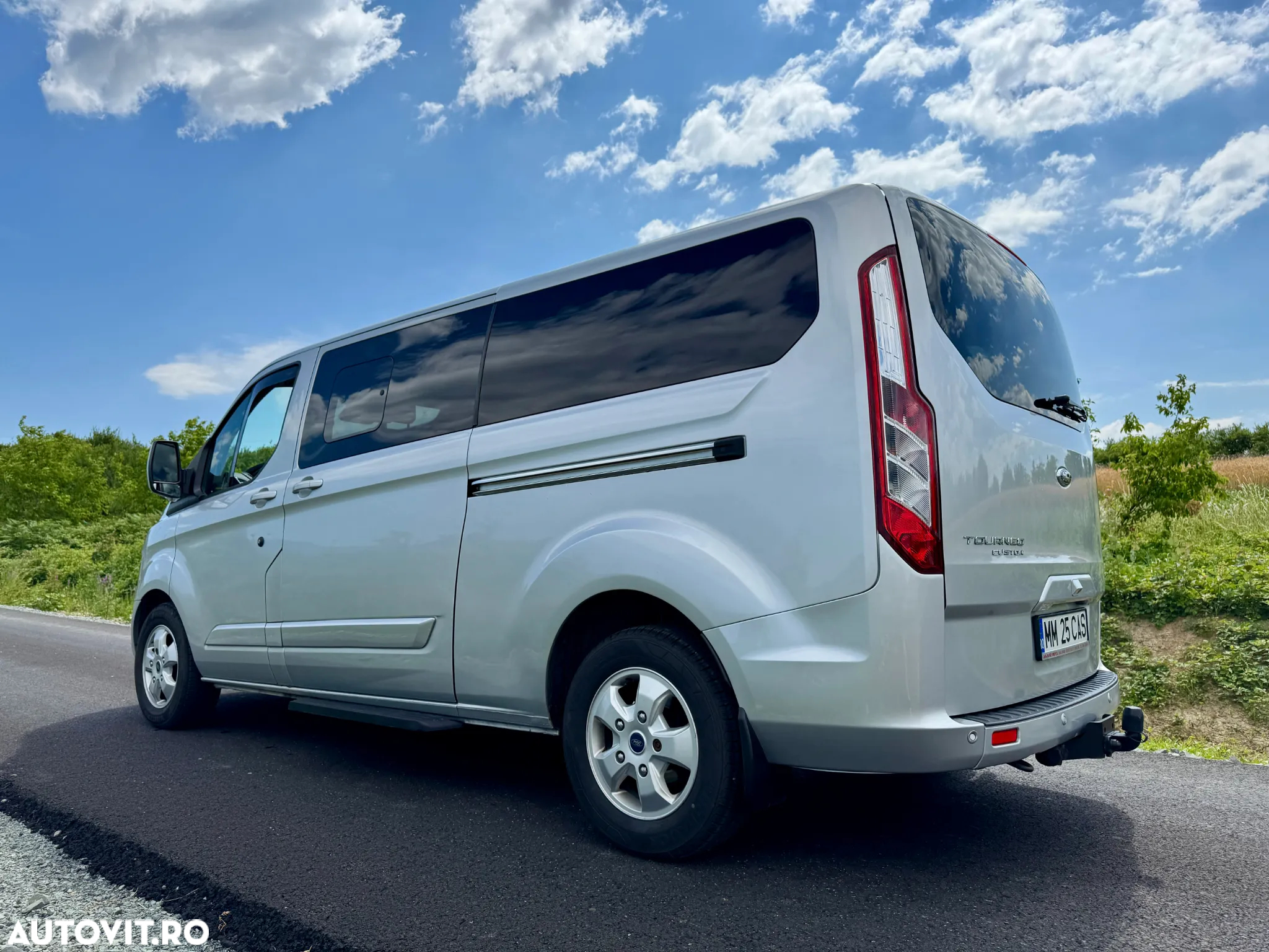 Ford Tourneo Custom - 7