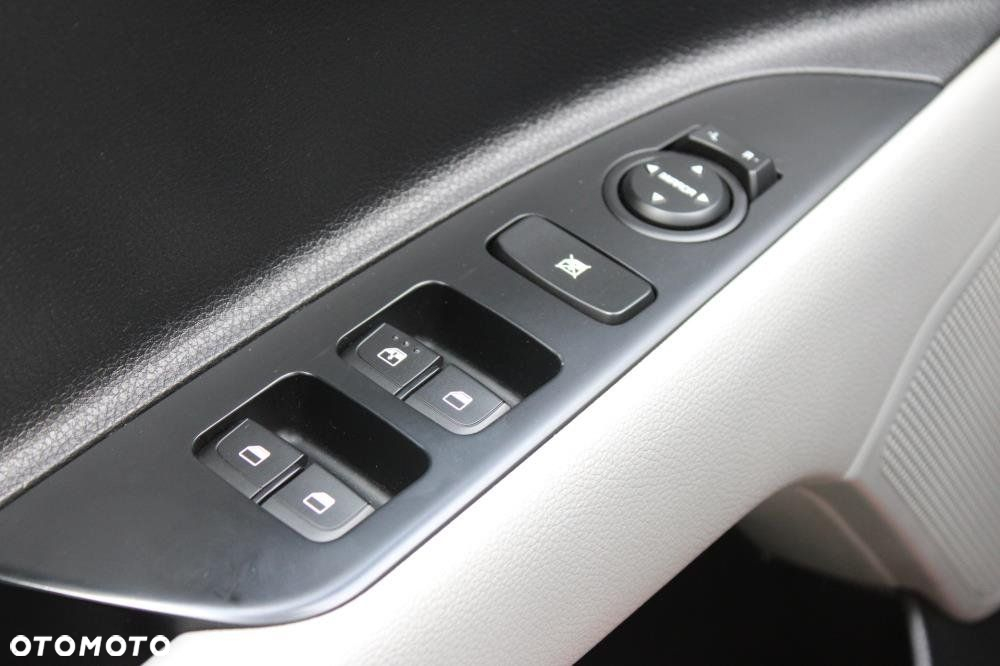 Kia Stonic - 20