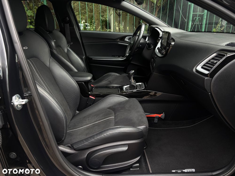 Kia ProCeed 1.4 T-GDI OPF GT LINE - 23