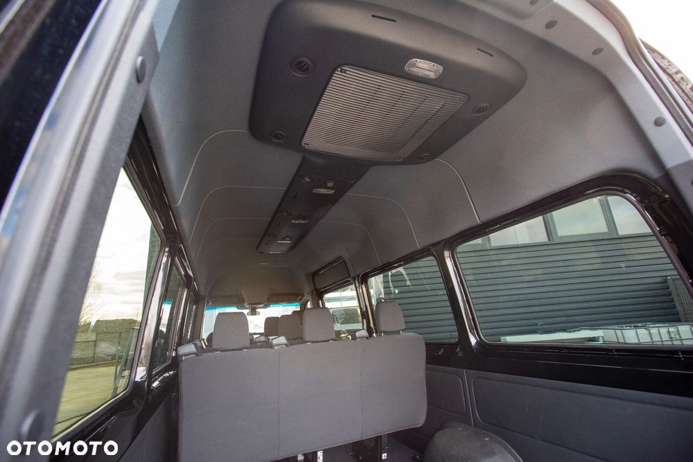 Mercedes-Benz Sprinter - 10